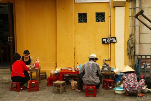 Manger moins cher au Vietnam dans les restaurants de rue