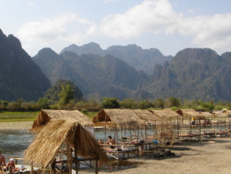 Guide Voyage pour Vangvieng, Laos : Activités, transport, bons plans, météo, hotels et restaurants
