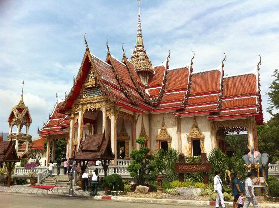 Wat Chalong, Le plus grand et le plus célèbre temple de Phuket
